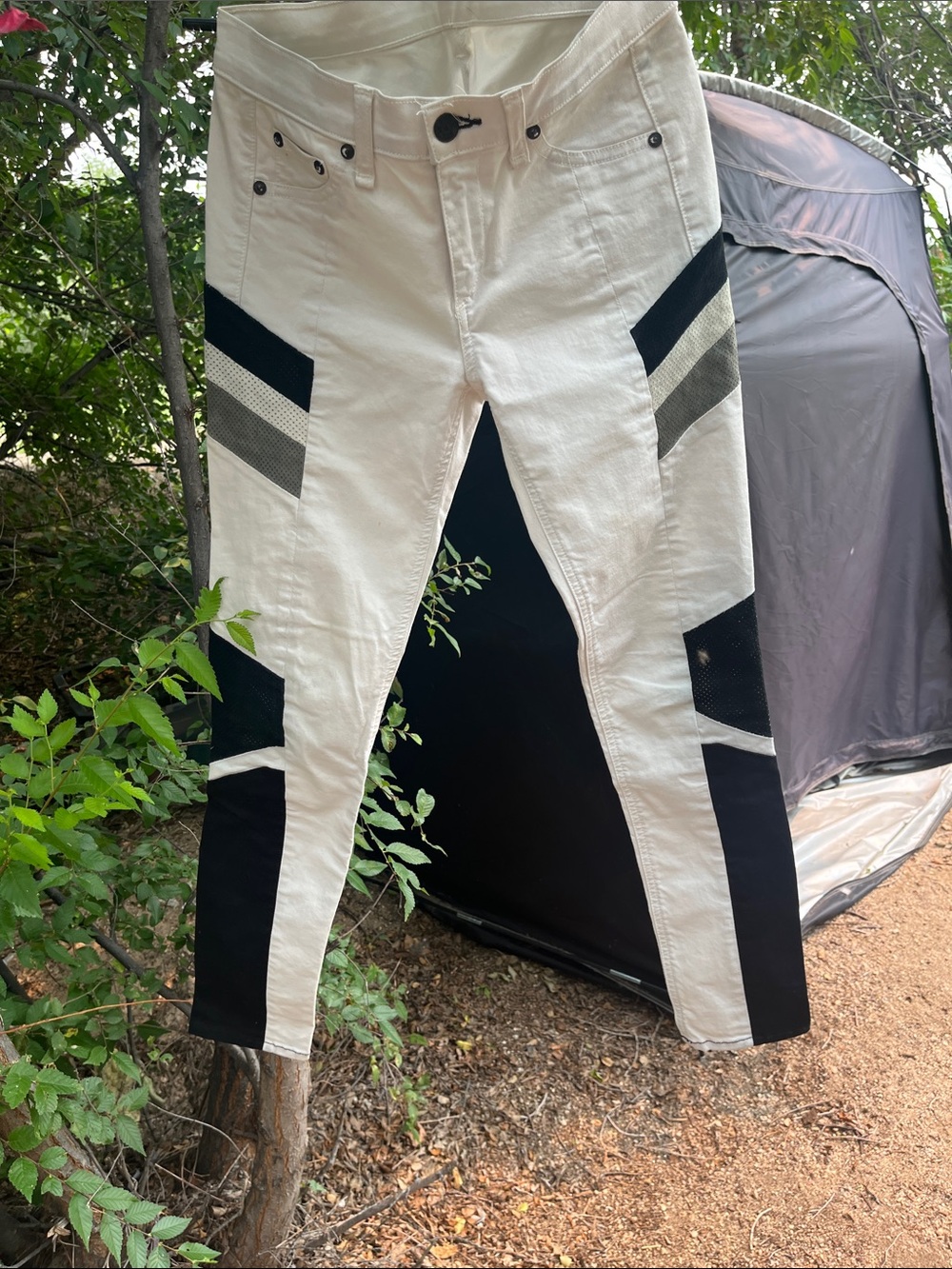 rag & bone Cream Skinny Jeans with Black Accent Panels